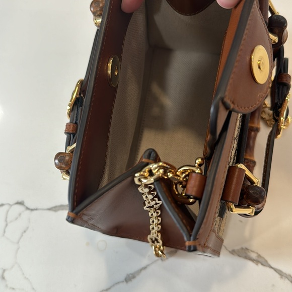 GUCCI DIANA CRYSTAL MINI TOTE BAG - Picture 7 of 9